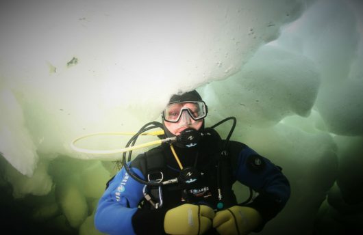 Arctic scuba diving in the White Sea, Russia
